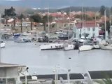 İzmir'de deniz taştı, binalar yıkıldı