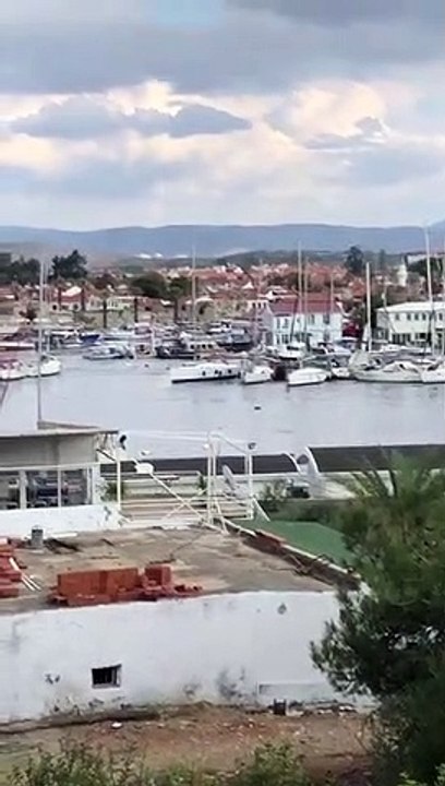 İzmir'deki deprem sonrası hayrete düşüren görün...