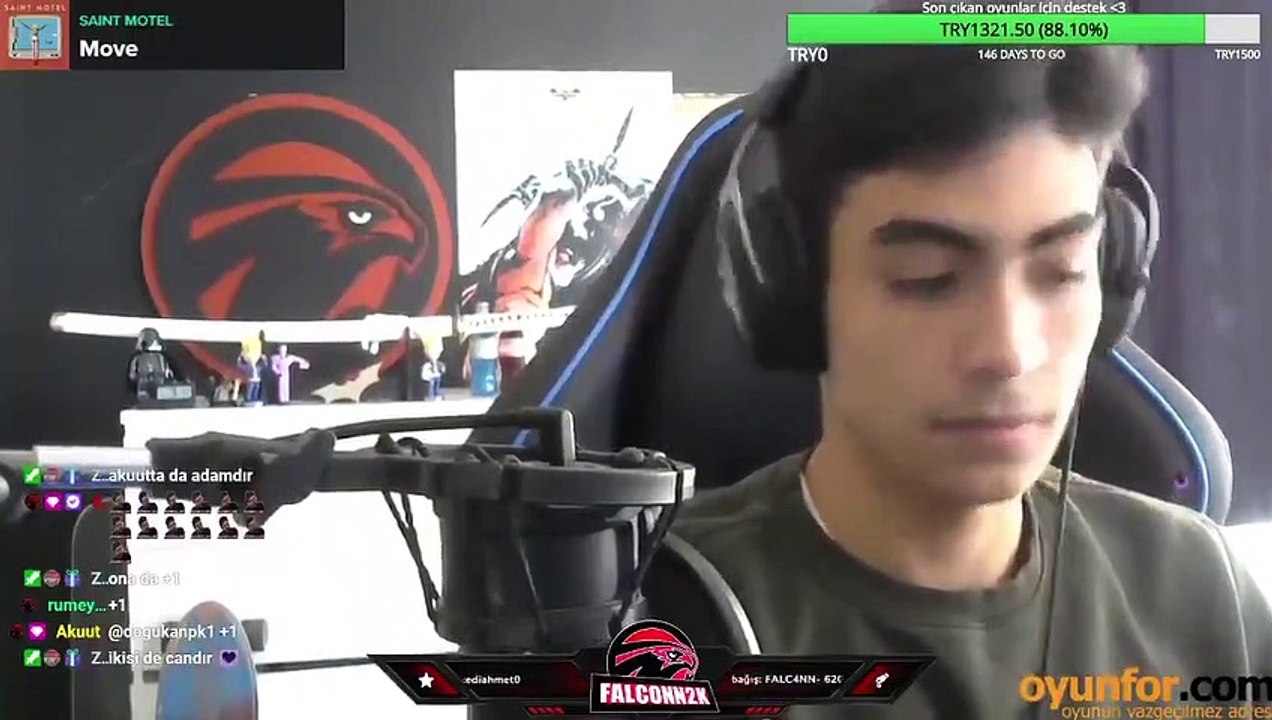 Depreme oyun oynarken yakalandı