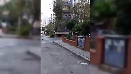 Deprem sırasında 7 katlı bina böyle çöktü