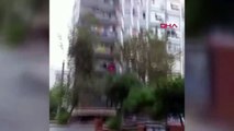 Son dakika haberi... İzmir depremi sonrası binanın yıkılma anı cep telefonu kamerasında | Video