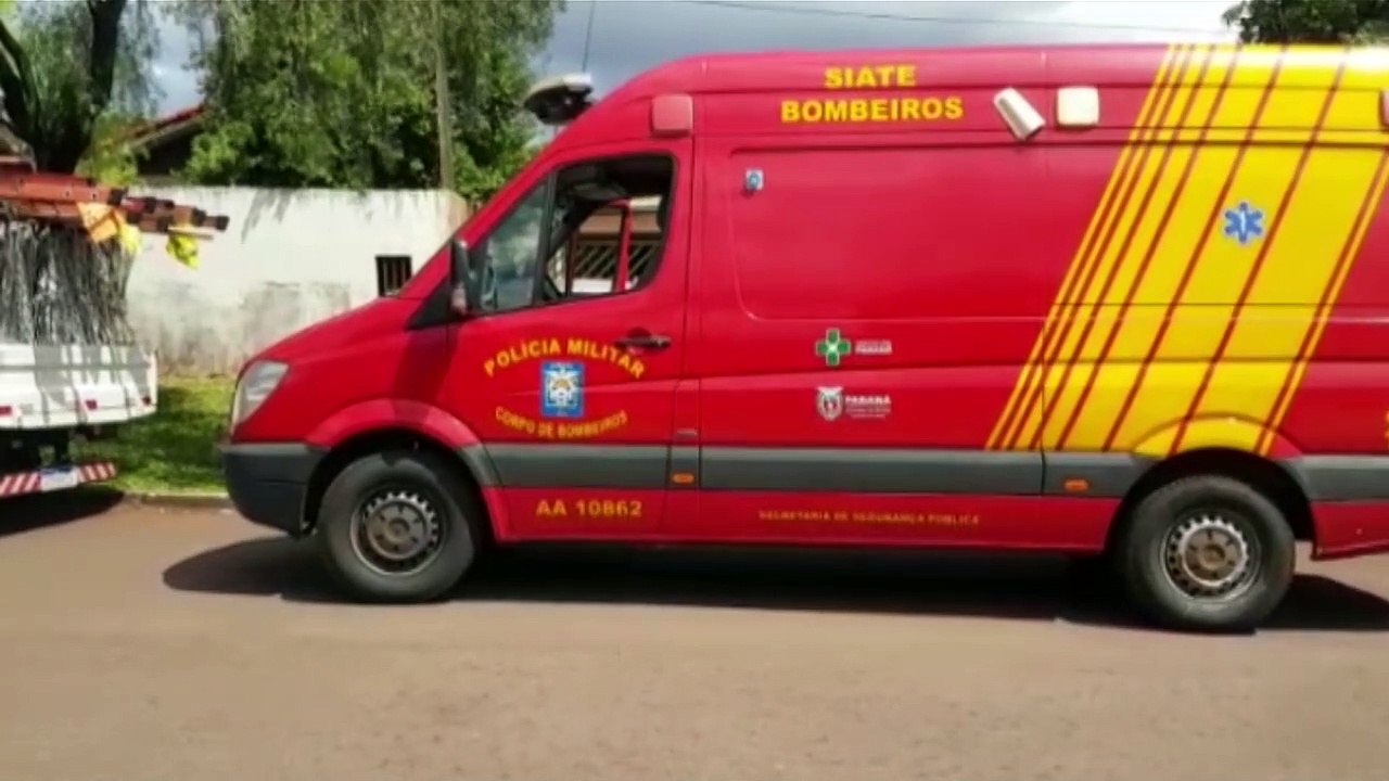 Jovem é atingida por porta de guarda-roupas e é socorrida pelo Corpo de Bombeiros