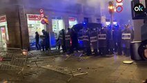 Negacionistas causan graves disturbios en Barcelona y atacan a los mossos en protesta por el estado de alarma