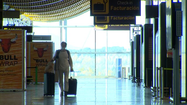 Normalidad en carreteras y trenes en la operación 'no salida' de Todos los Santos