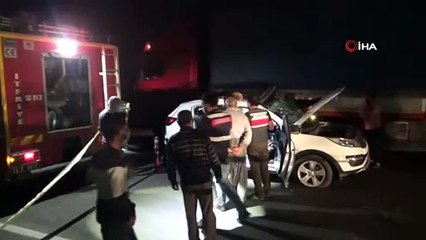 Tır cipe çarptı: 3 ölü, 2 yaralı