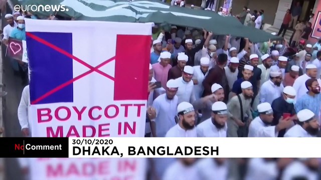 Protesters burn Macron effigy amid tensions over right to caricature