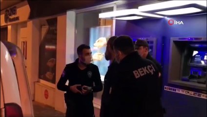 “Canım sıkıldı” diyerek çöp konteynerini tekmeleyen alkollü şahsa polisten, “Tekmeleyemezsin” cevabı