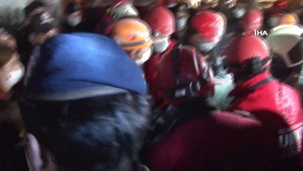 Emrah apartmanı enkazından bir kişi daha çıkarıldı