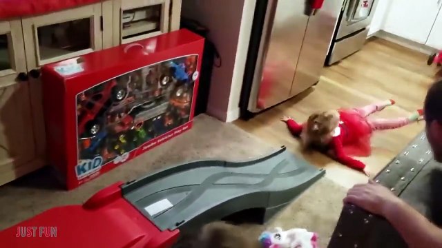 Videos De Risa 2020 nuevos Videos Graciosos - Niños traviesos en problemas #1 _ Videos Chistosos