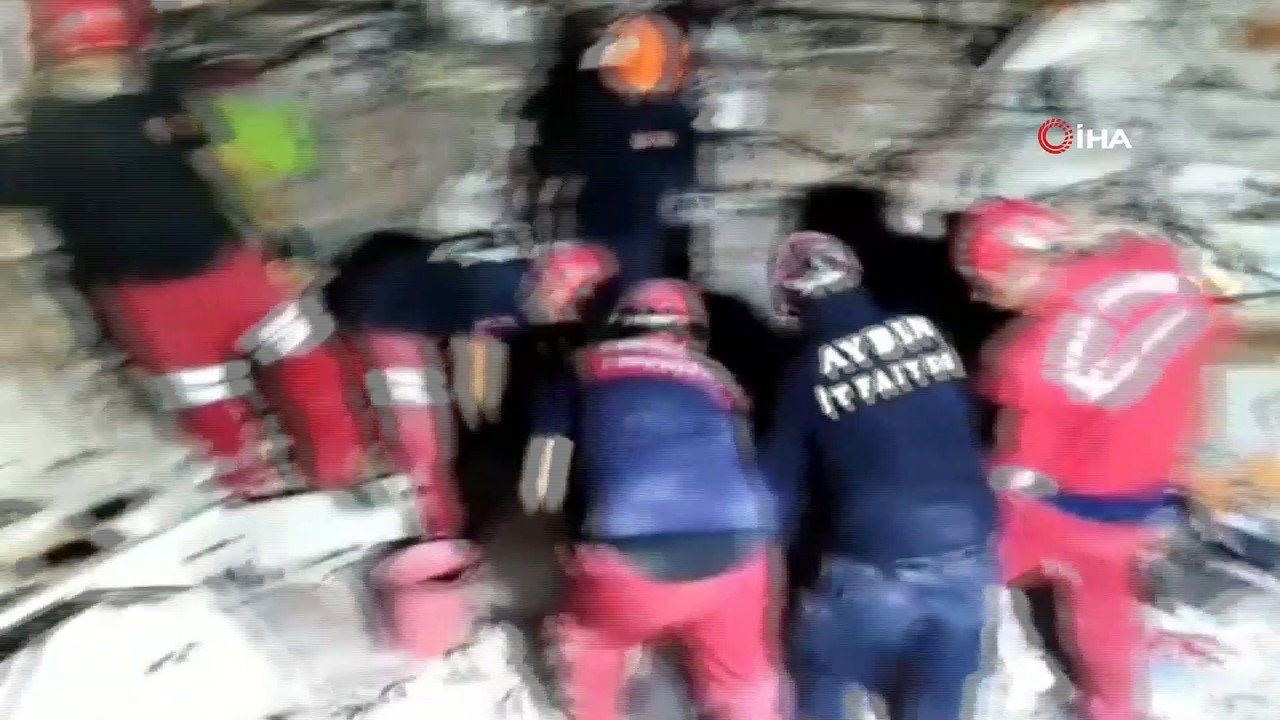 Aydın Büyükşehir Belediyesi arama kurtarma ekibi, deprem bölgesinde çalışmalara destek veriyor