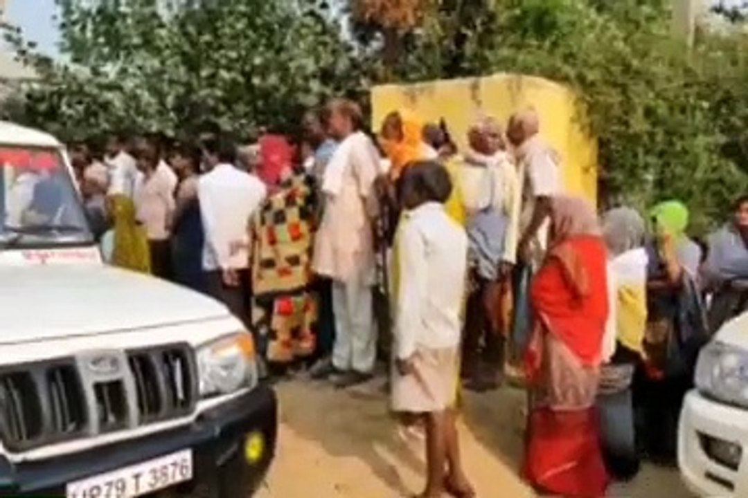 ललखोर में जमीनी विवाद को लेकर हुई युवक की हत्या, किया गया अंतिम संस्कार