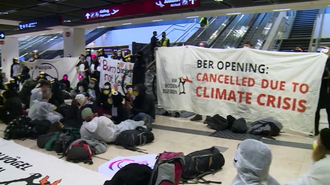 BER: Flughafen-Eröffnung mit Hindernissen