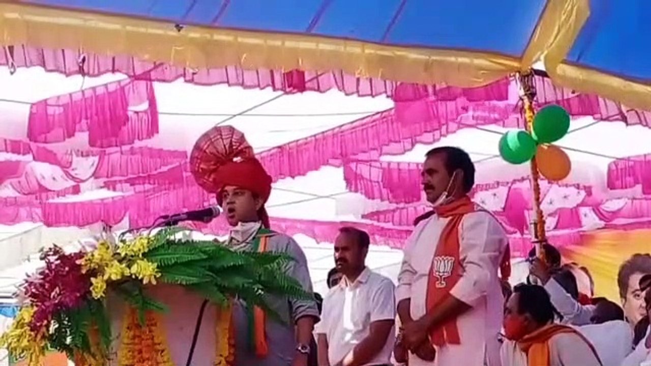 वार-पलटवार: सिंधिया बोले- 'हाँ कमलनाथ जी मैं कु...