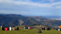 Bilbaínos aprovechan el cierre perimetral para recorrer los montes de la Villa