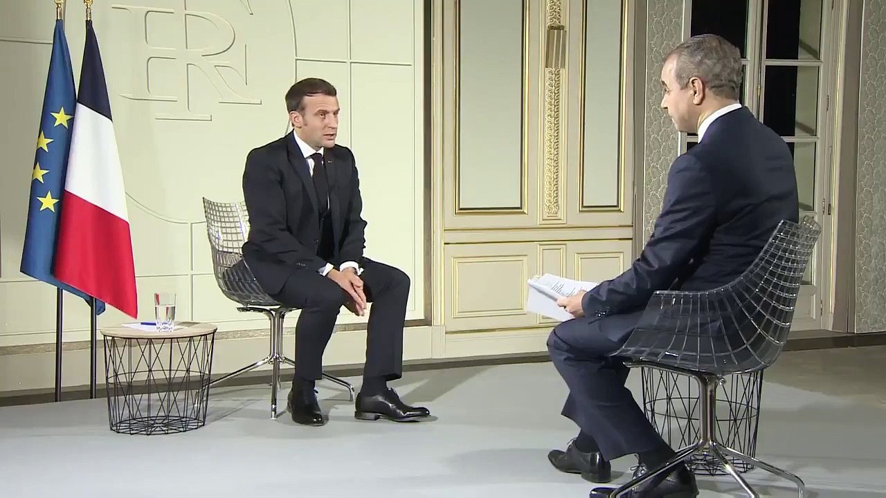 Emmanuel Macron : "Je n'accepterai jamais qu'on puisse justifier la violence. Nos libertés, nos droits, je considère que c'est notre vocation de les protéger.