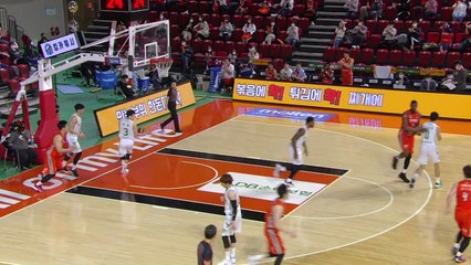 '이대헌 26점' 전자랜드, 3연승 선두 질주 / YTN