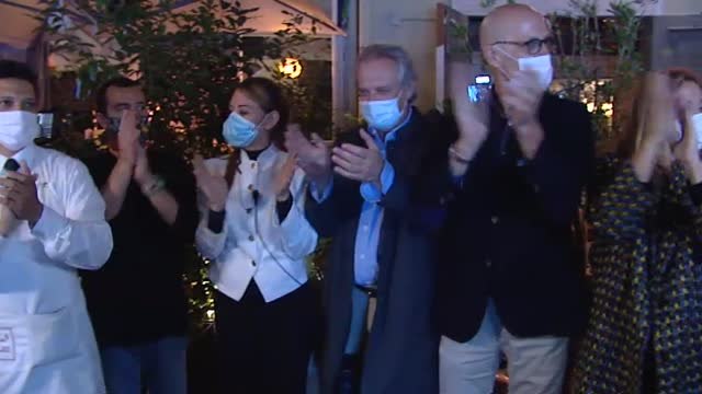 Los hosteleros madrileños aplauden el apoyo cde sus clientes, proveedores y transportistas