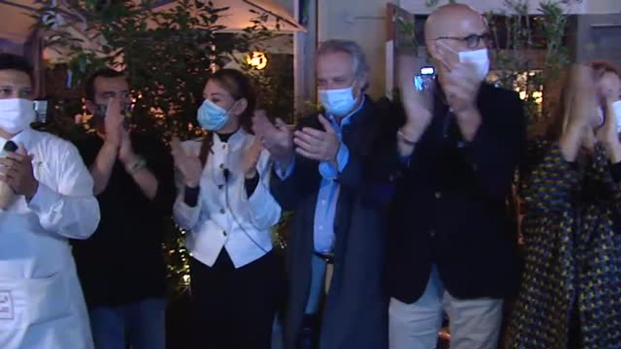 Los hosteleros madrileños aplauden el apoyo cde sus clientes, proveedores y transportistas