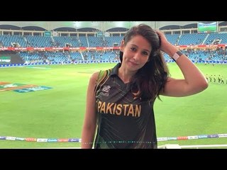 Beautiful Famous Pakistani Rizla Rehan Watching PSL 4 in Dubai. Special Interview
