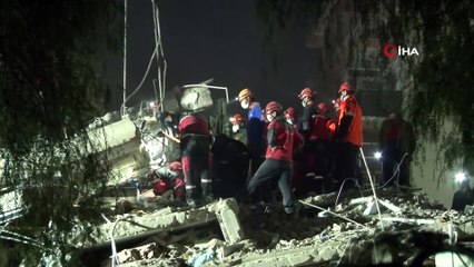 Kurtarma çalışmalarında 33. saate girildi, ekiplerin zamanla yarışı sürüyor