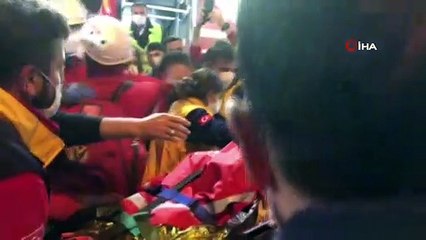 Rıza Bey apartmanı'ndan 45-50 yaşlarında bir erkek şahıs yaralı olarak kurtarıldı