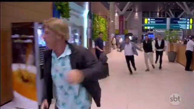 Roger tenta fugir de policiais - As Aventuras de Poliana (18/06/2020) (21h34) | SBT 2020