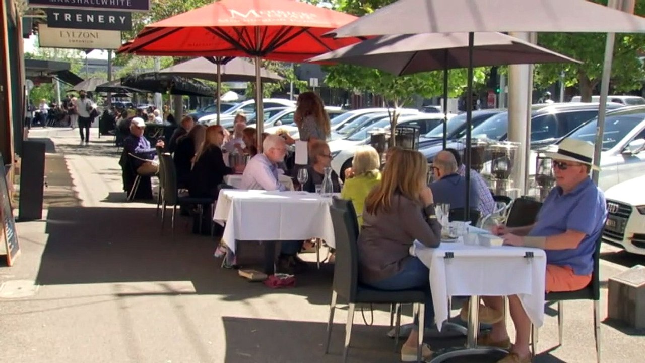 Melburnians enjoy their first weekend out of lockdown