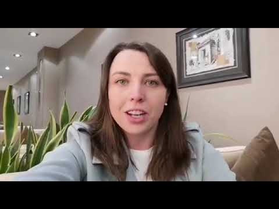 Famous Ex Women English Cricketer to Train Pakistani Women Cricketers in Pakistan