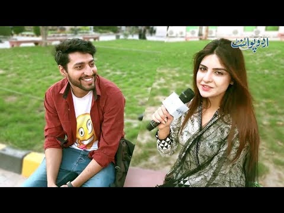 Ek Ghar Main 5 Behnain Hain,Ek Khana Bana Rahi Hai,Ek Shatranj Khel Rahi Hai,Ek Kapray Istari Kar...