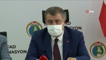 Sağlık Bakanı Fahrettin Koca, Afad Koordinasyon Merkezinde açıklamalarda bulundu