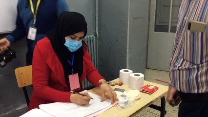 فتح مراكز التصويت للاستفتاء الدستوري في الجزائر