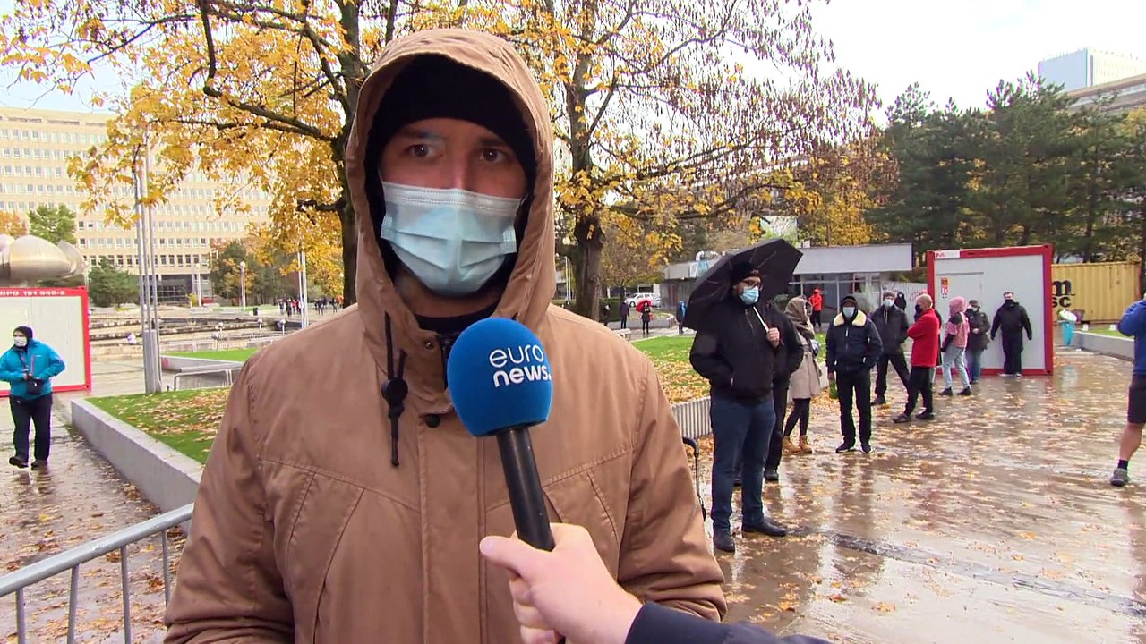 Slowakei hat an einem Tag 2,5 Millionen Menschen getestet - alle kommen dran