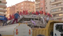 زلزال إزمير.. ارتفاع عدد الوفيات إلى 51 وإخراج 105 أشخاص أحياء من تحت الأنقاض