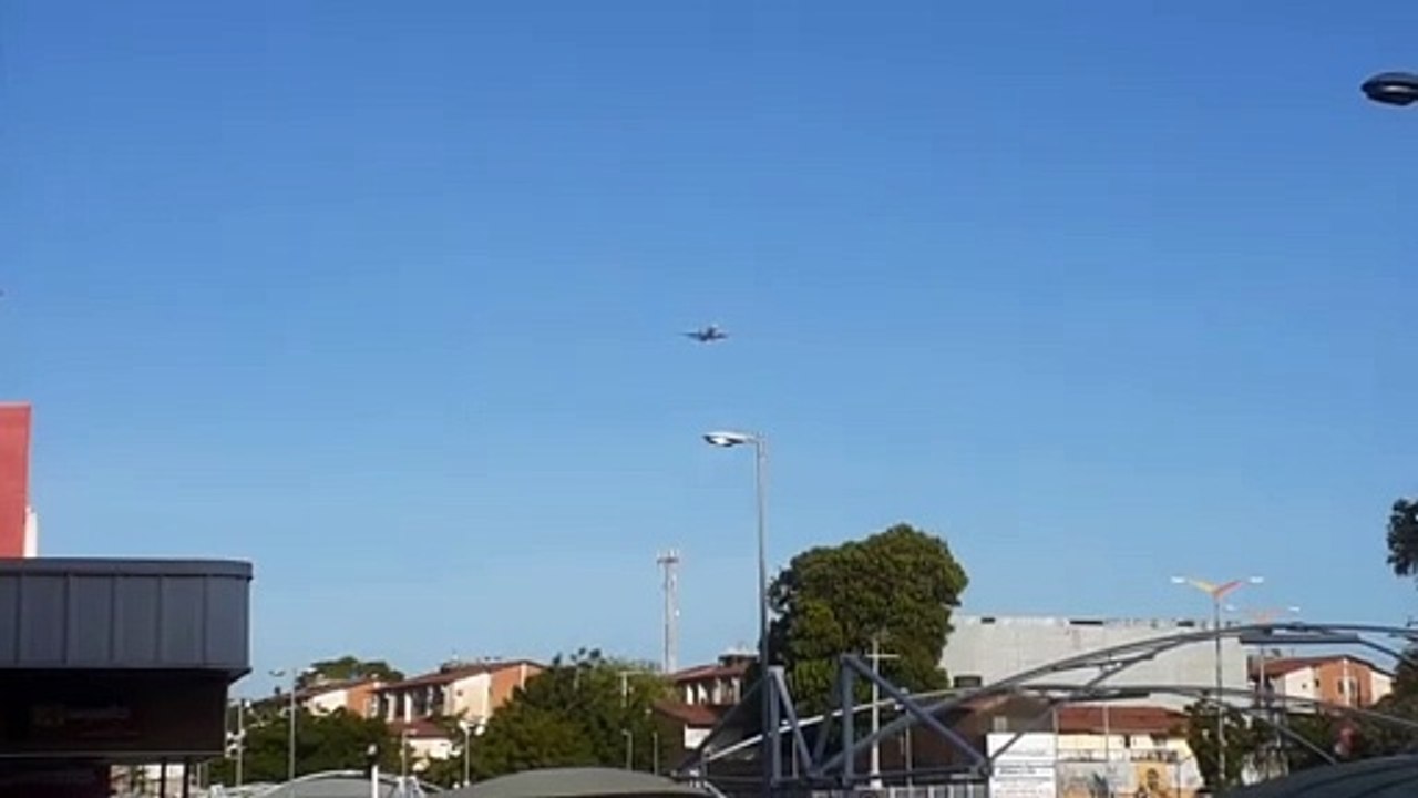 [SBFZ Spotting]Boeing 737-800 PR-GYX na aproximação final antes de pousar em Fortaleza vindo de Manaus