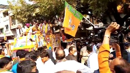 मुख्यमंत्री शिवराज सिंह चौहान ने शामगढ़ में किया रोड शो