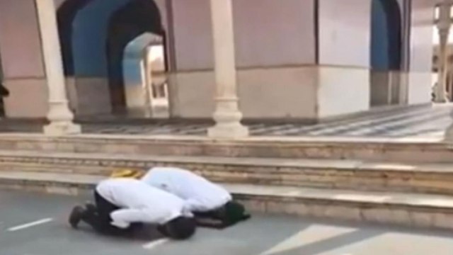 Two Muslims men offer Namaz in Mathura Temple, booked