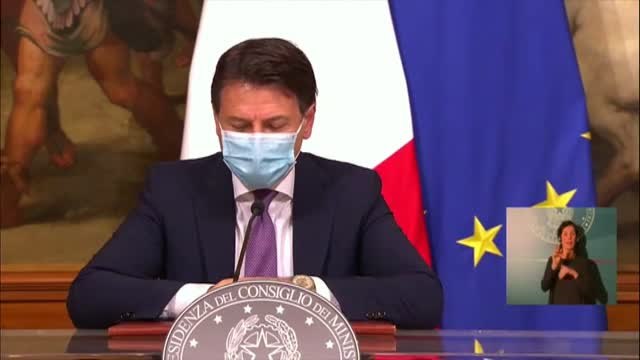 Boris Johnson presenta hoy el plan del confinamiento total en Inglaterra