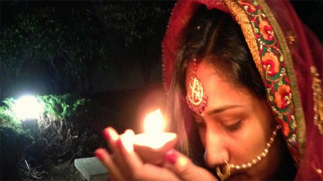 Karwa Chauth 2020 : करवा चौथ व्रत कथा । Karwa Chauth Vrat Katha । करवाचौथ की व्रत कथा । Boldsky