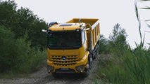 Mercedes-Benz Trucks and Buses – Shaping the „NOW & NEXT“ - Off-Road Driving