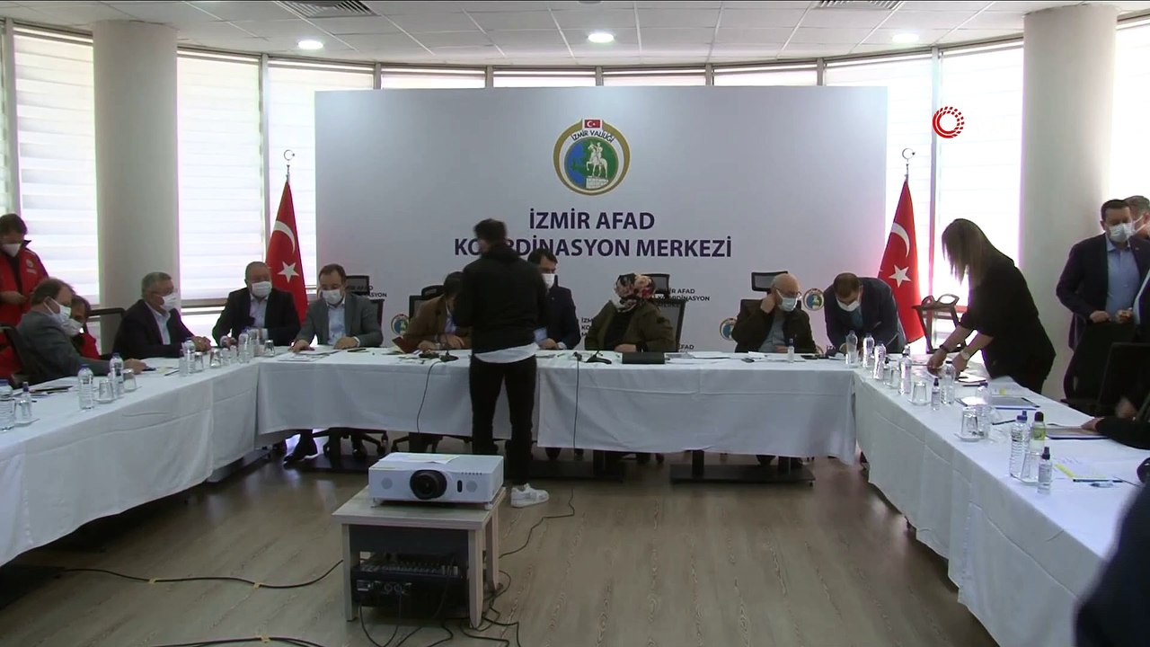 İzmir’de can kaybı 83 oldu, bakanlar son gelişmeleri paylaştı