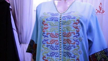 مصممة مغربية تقدم تشكيلة بهية من القفطان العصري