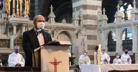 Après l'attentat de Nice, des musulmans ont assisté à la messe de la Toussaint en soutien aux catholiques