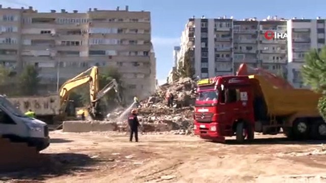 Emrah apartmanında kurtarma çalışmaları sona erdi, enkaz kaldırma çalışmaları sürüyor