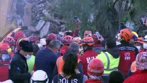 Erdbeben in Izmir: 3-Jährige nach 65 Stunden aus Trümmern geborgen