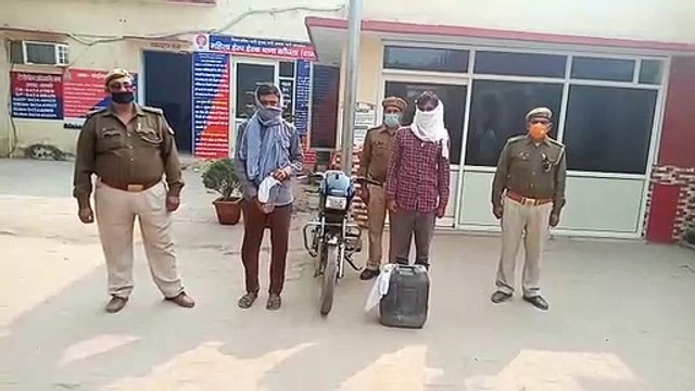 कांधला पुलिस ने दो शराब तस्करों को किया गिरफ्तार: चोरी की बाइक भी बरामद