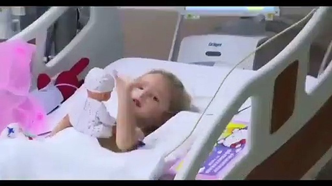 65 saat sonra enkazdan kurtarılan 3 yaşındaki Elif Perinçek'in hastaneden ilk görüntüsü
