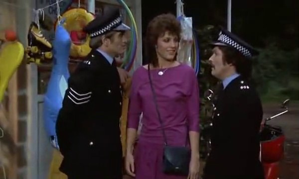 THE BOYS IN BLUE (1982) Part 1/2 Bobby Ball ~ Tommy Cannon ~ Suzanne Danielle ~ Jon Pertwee ~ Eric Sykes