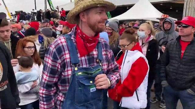 В колеблющихся штатах проходят последние предвыборные митинги