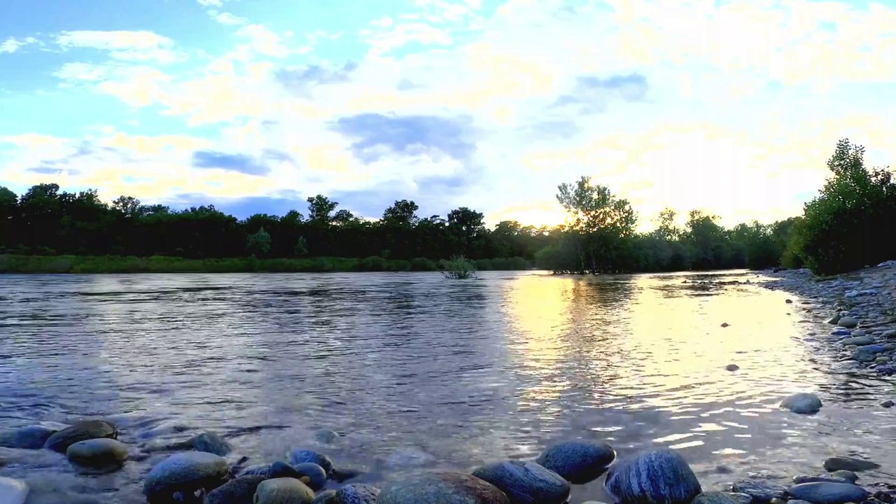 Relax For A Few  Minutes With Pretty Nature And Music