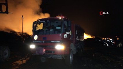 Yıldırım düşen enerji tesisi 7 saattir yanıyor... O anlar kamerada